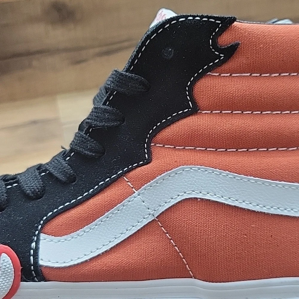 Van's SK8-Hi Flame in the box no lid authentic uper textile and leather.